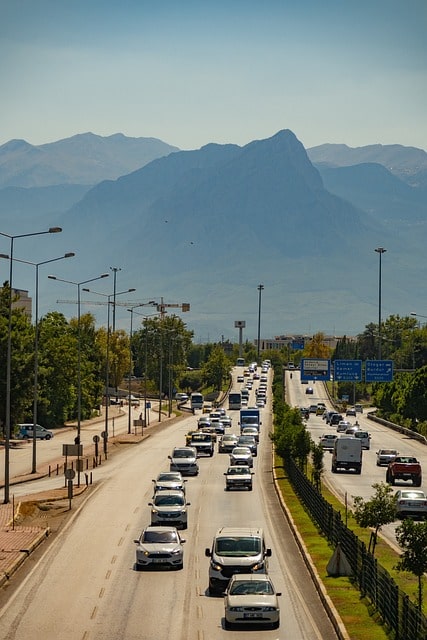 Bild som illustrerar biltrafiken i Turkiet.